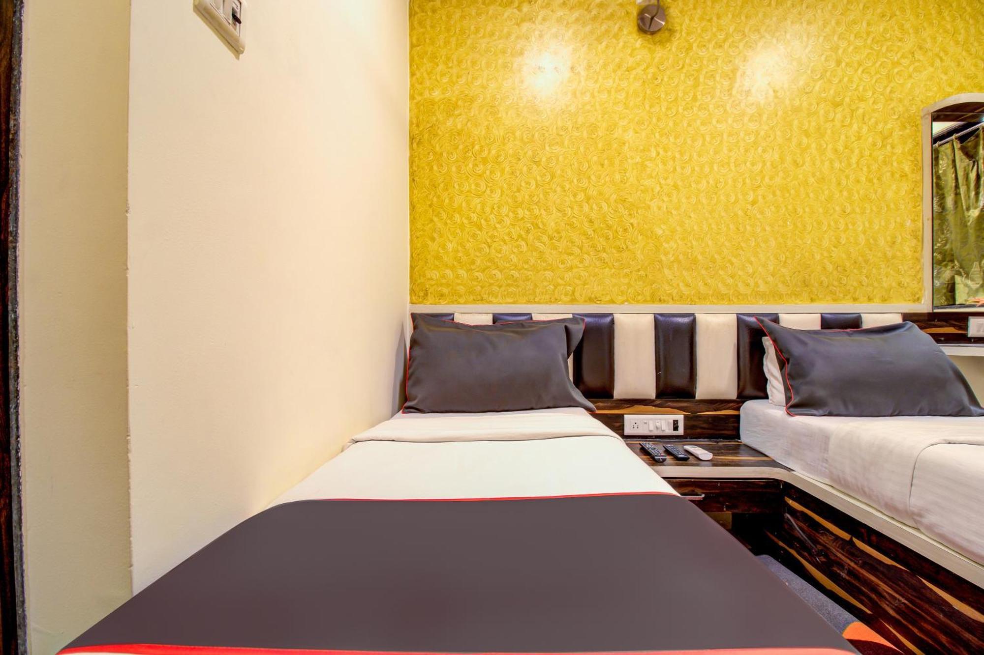 Hotel Collection O 50279 Golden Tulipz Boutique à Bombay Extérieur photo