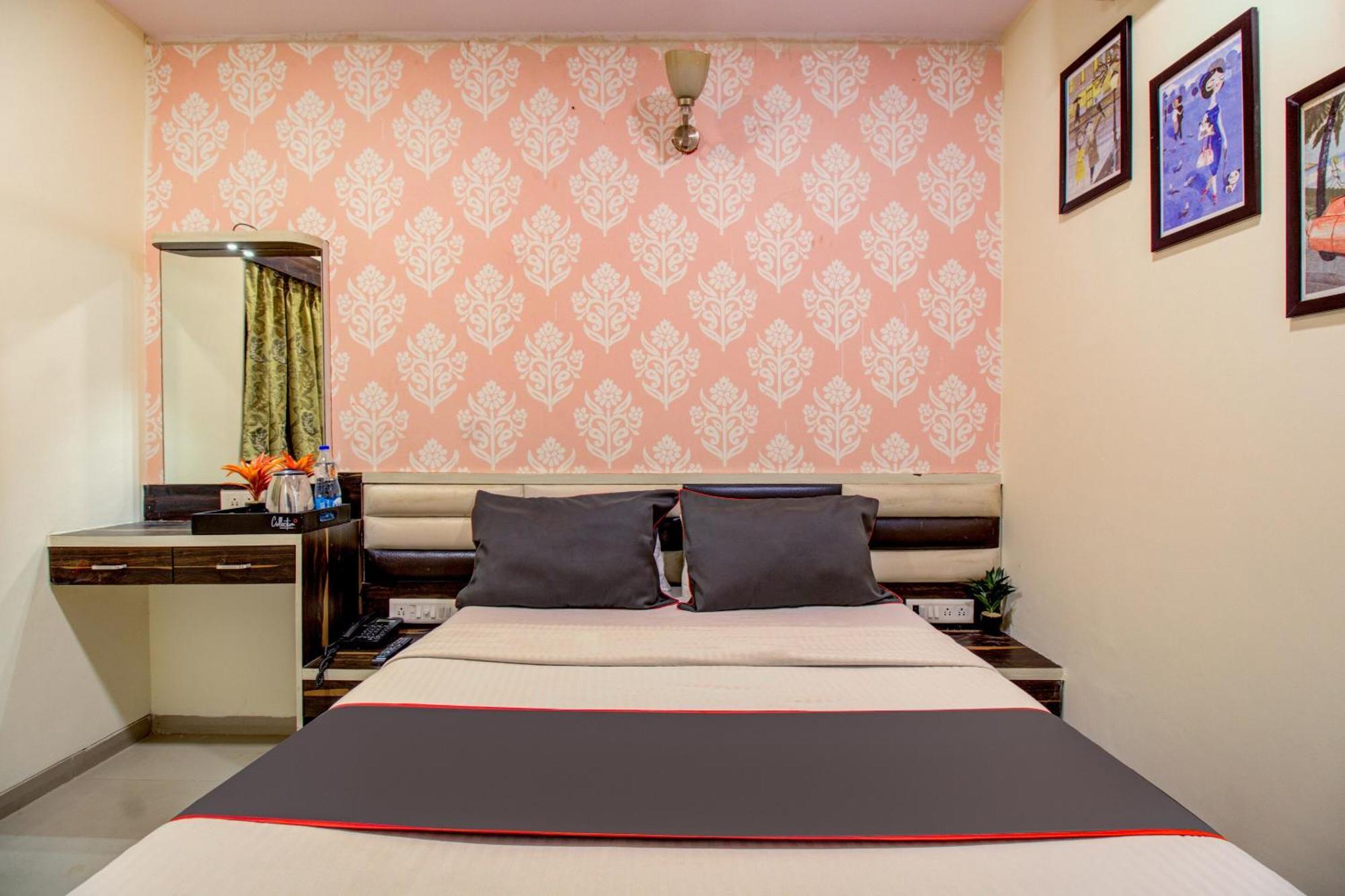 Hotel Collection O 50279 Golden Tulipz Boutique à Bombay Extérieur photo