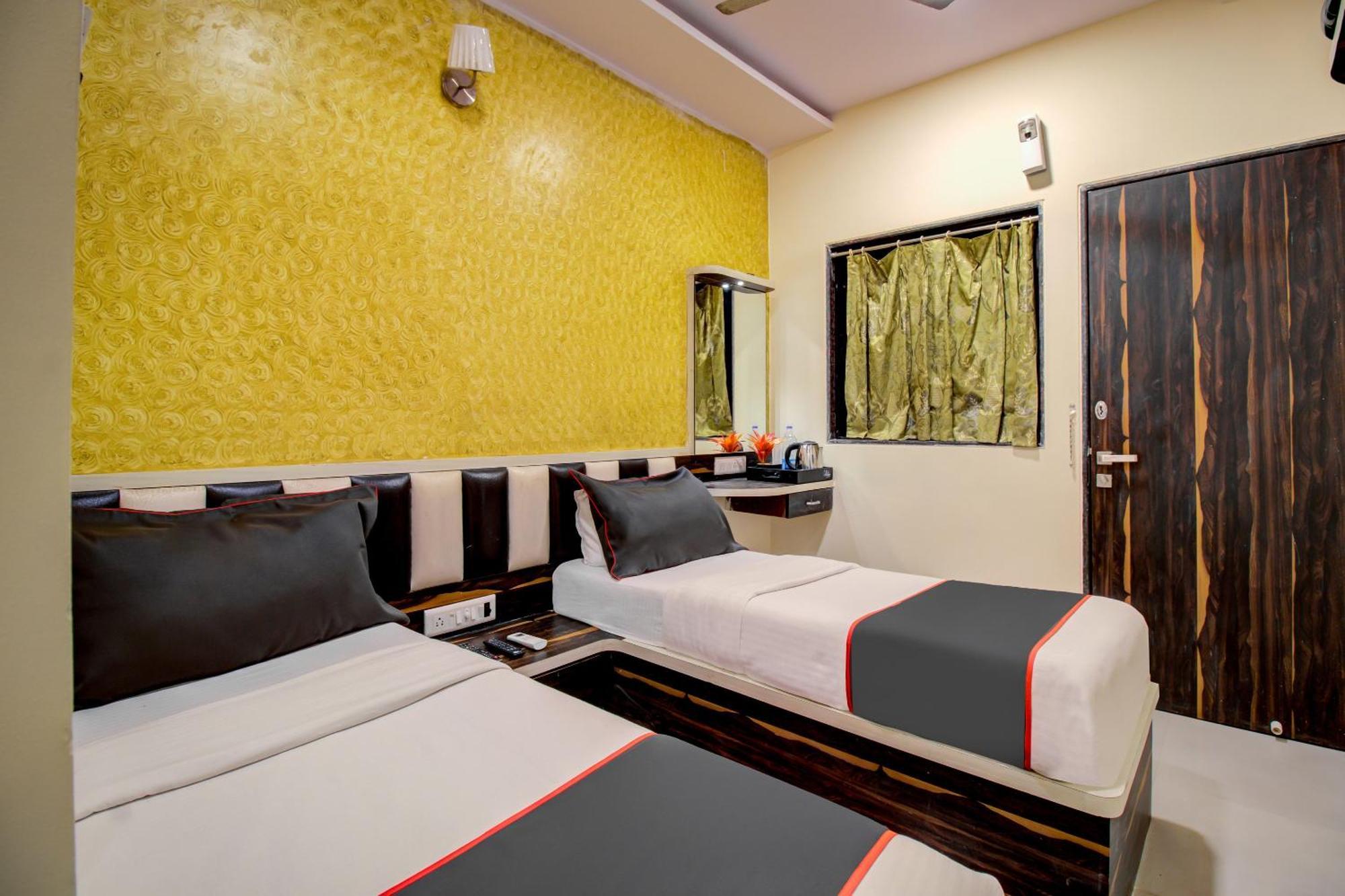 Hotel Collection O 50279 Golden Tulipz Boutique à Bombay Extérieur photo